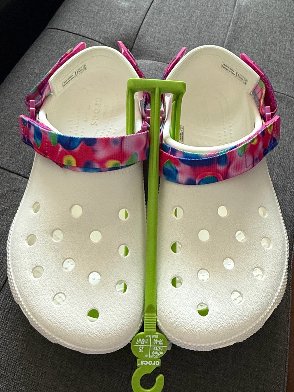 CROCS